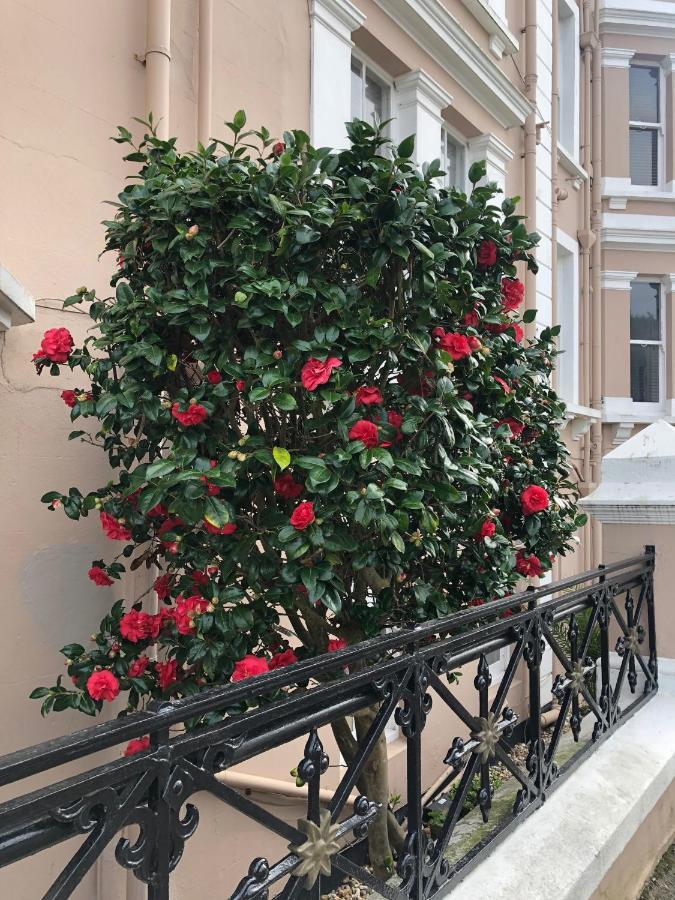 The Mowbray Bed & Breakfast Eastbourne Ngoại thất bức ảnh